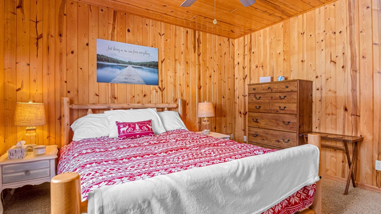 Photo of Bedroom in Emily