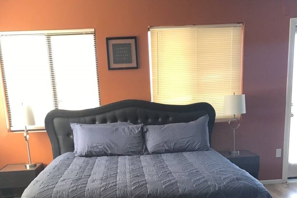 Photo of Bedroom in West Bluff