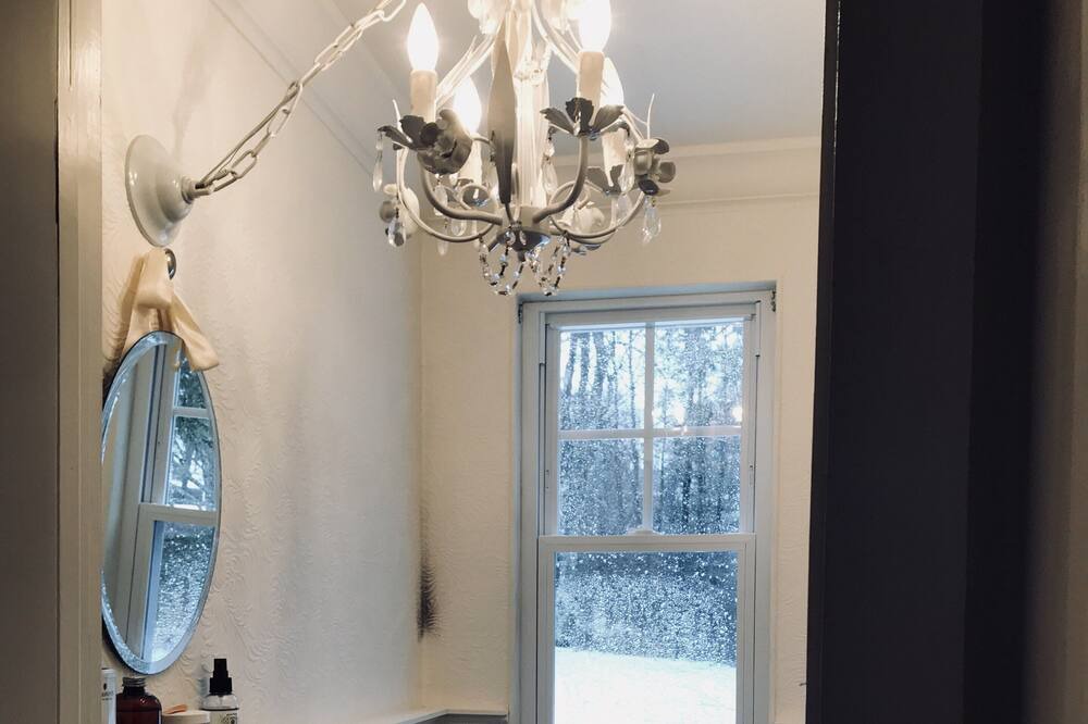 Photo of Bathroom in Munsonville