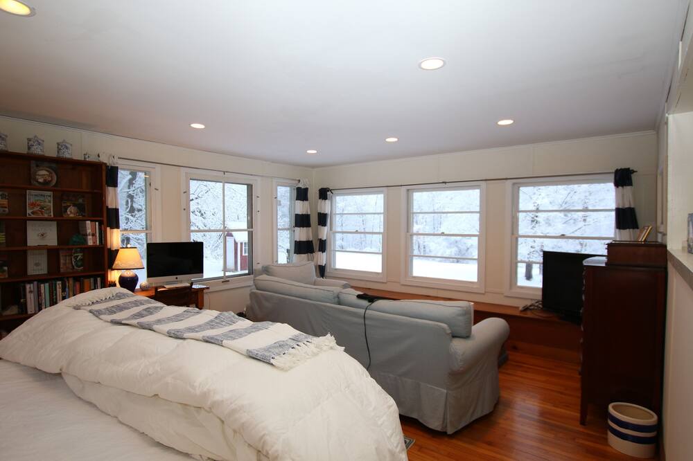 Photo of Livingroom in Pittsford