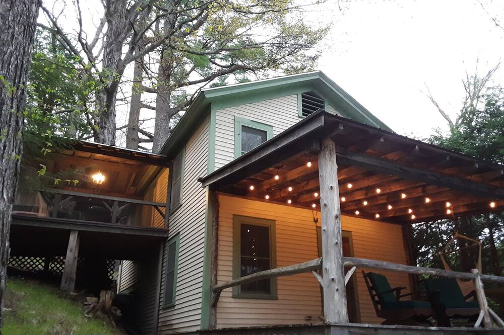 Photo of Outdoor in Elizabethtown
