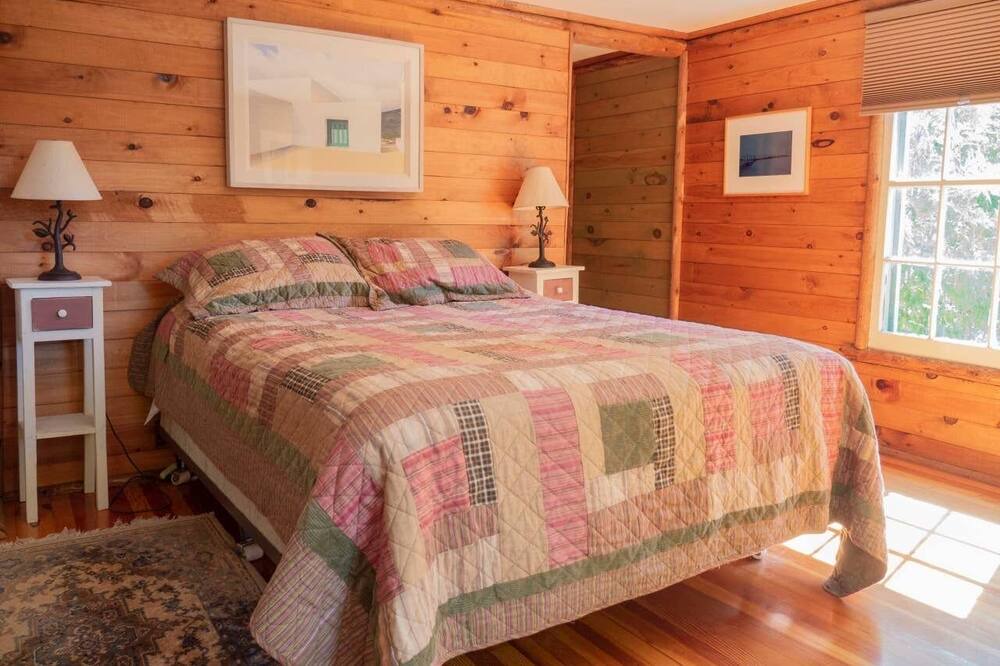 Photo of Bedroom in Elizabethtown