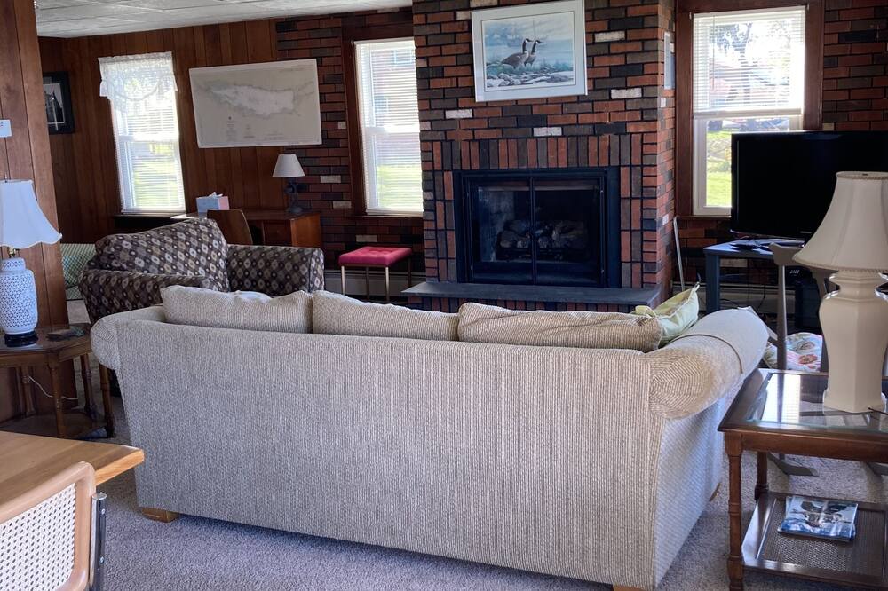 Photo of Livingroom in Bridgeport