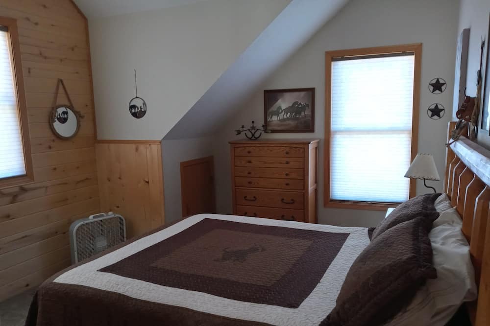Photo of Bedroom in Alpine Village