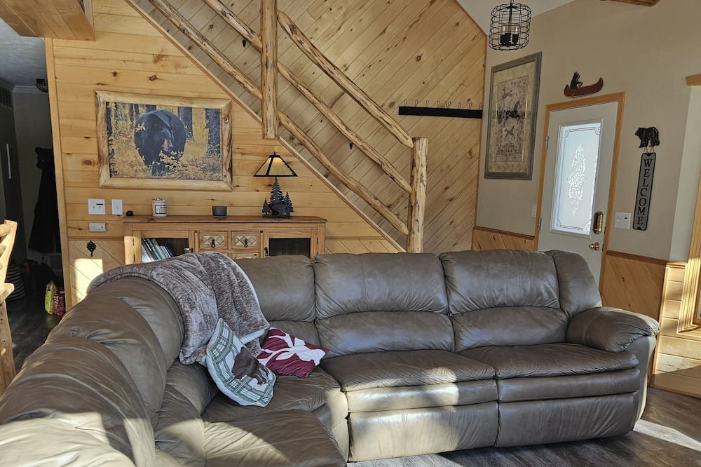 Photo of Livingroom in Alpine Village