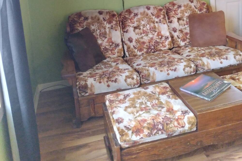 Photo of Livingroom in Stoddard