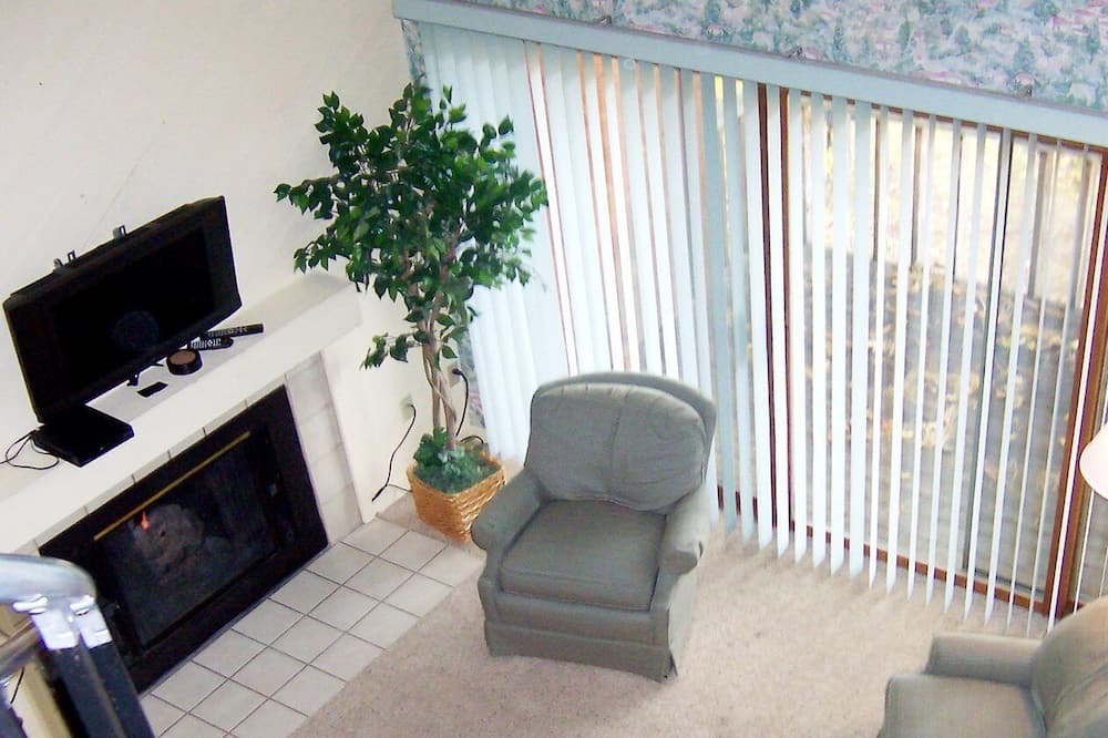 Photo of Livingroom in Bellaire