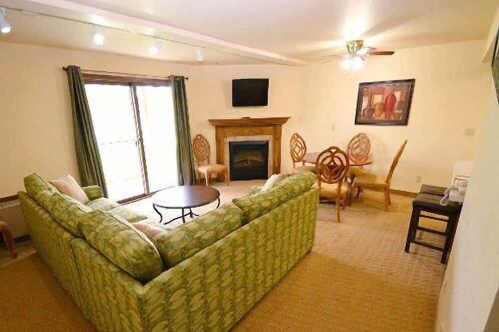 Photo of Livingroom in Mishicot