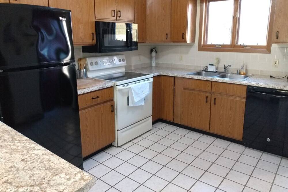 Photo of Kitchen in Lake Delton