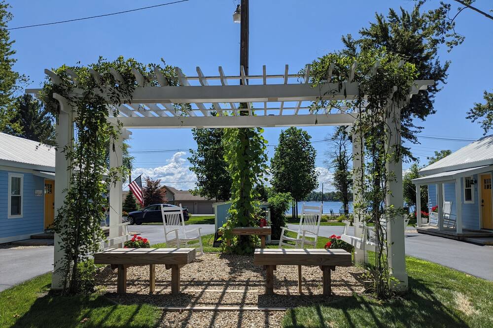 Photo of Outdoor in Paw Paw Lake
