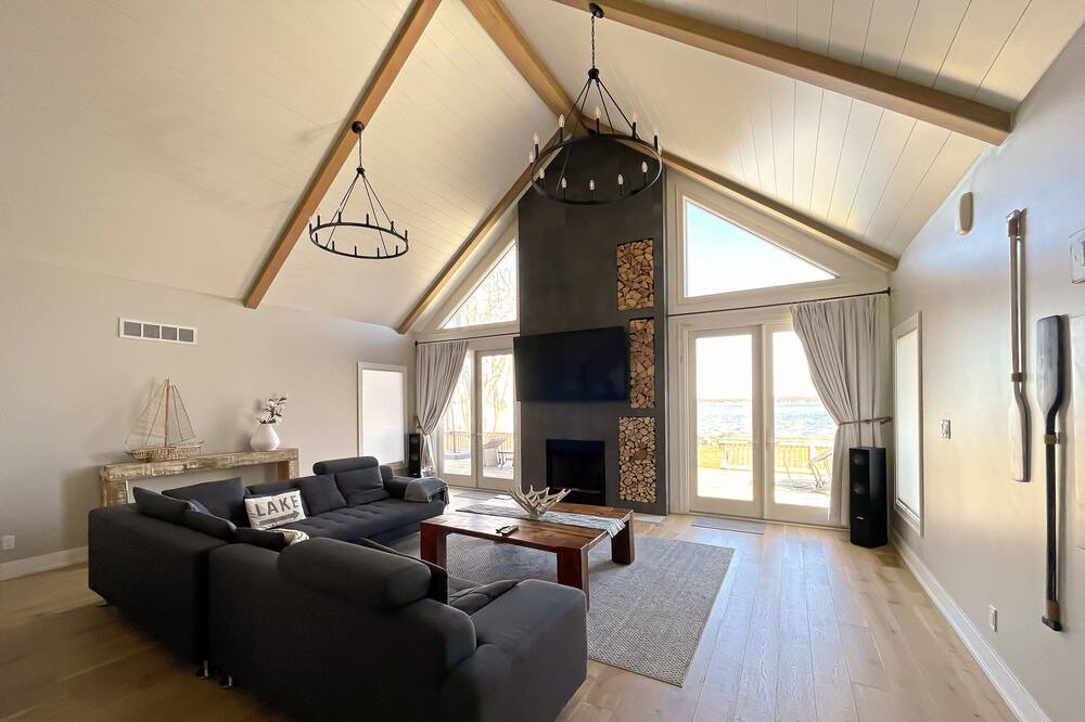 Photo of Livingroom in Bass Lake