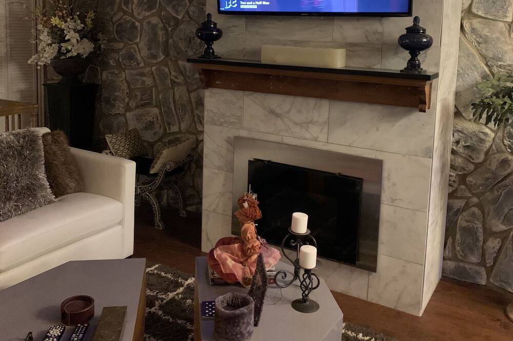 Photo of Livingroom in Jemez Springs
