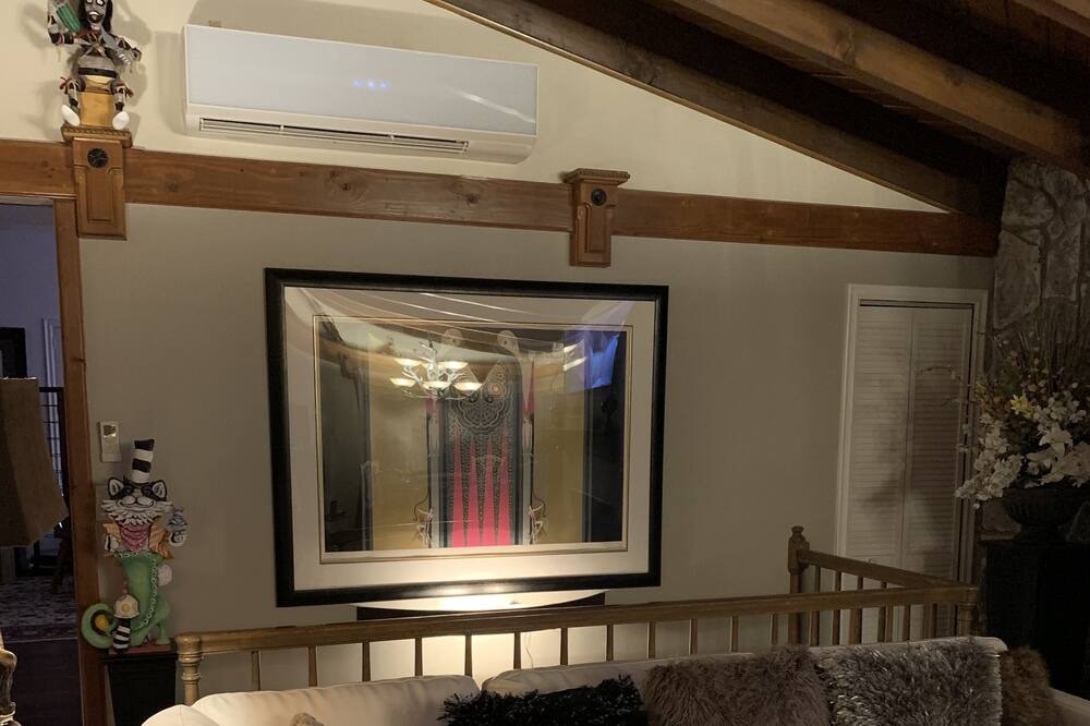 Photo of Livingroom in Jemez Springs