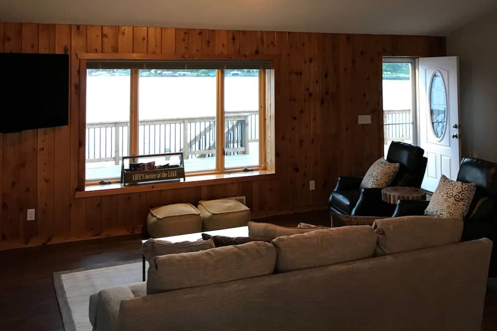 Photo of Livingroom in Prior Lake