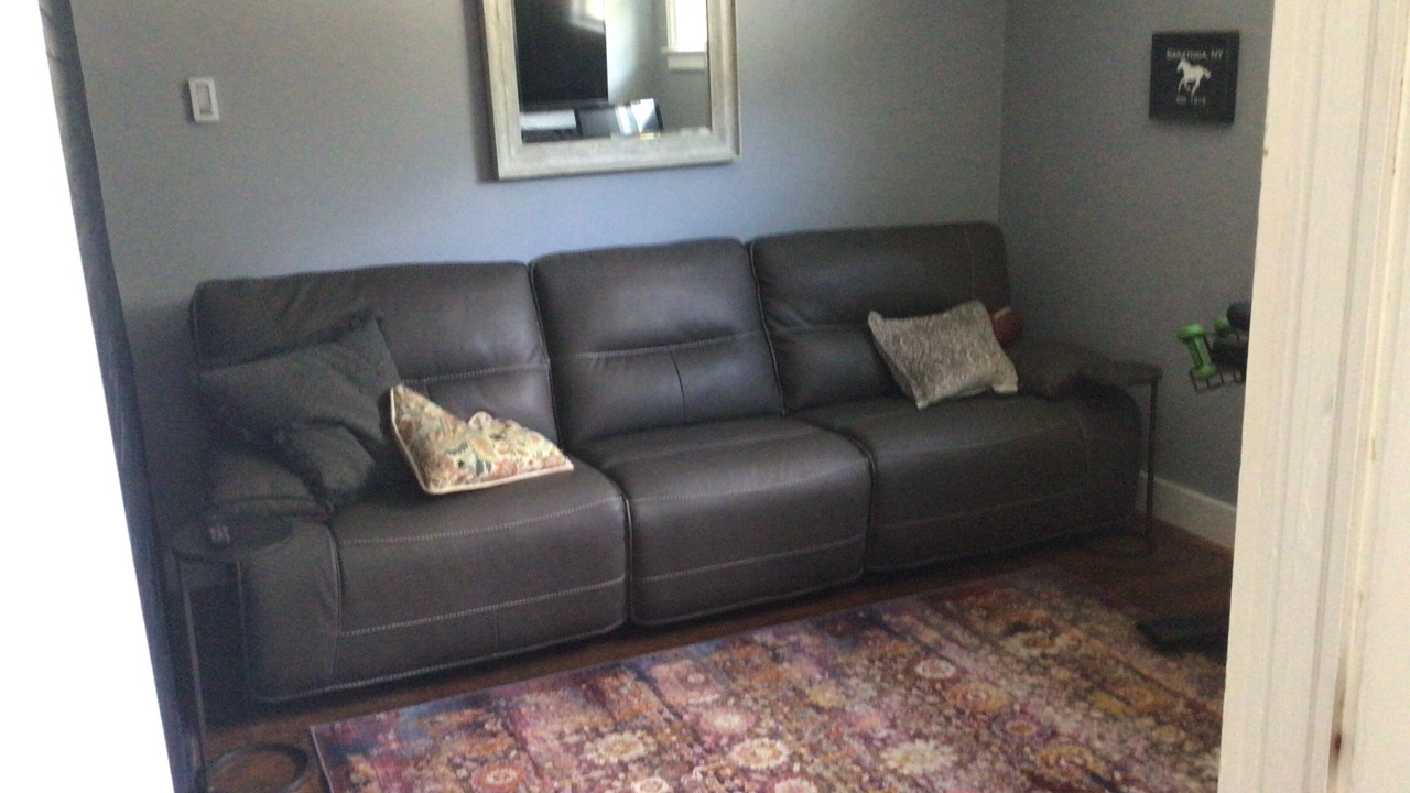 Photo of Livingroom in Saratoga Springs