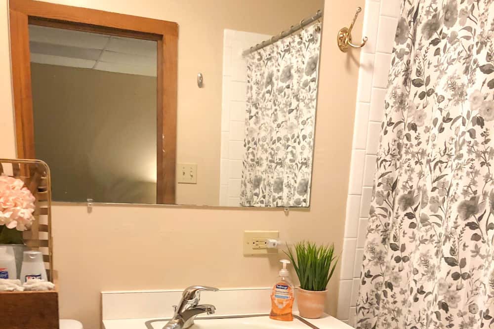 Photo of Bathroom in Kabletown