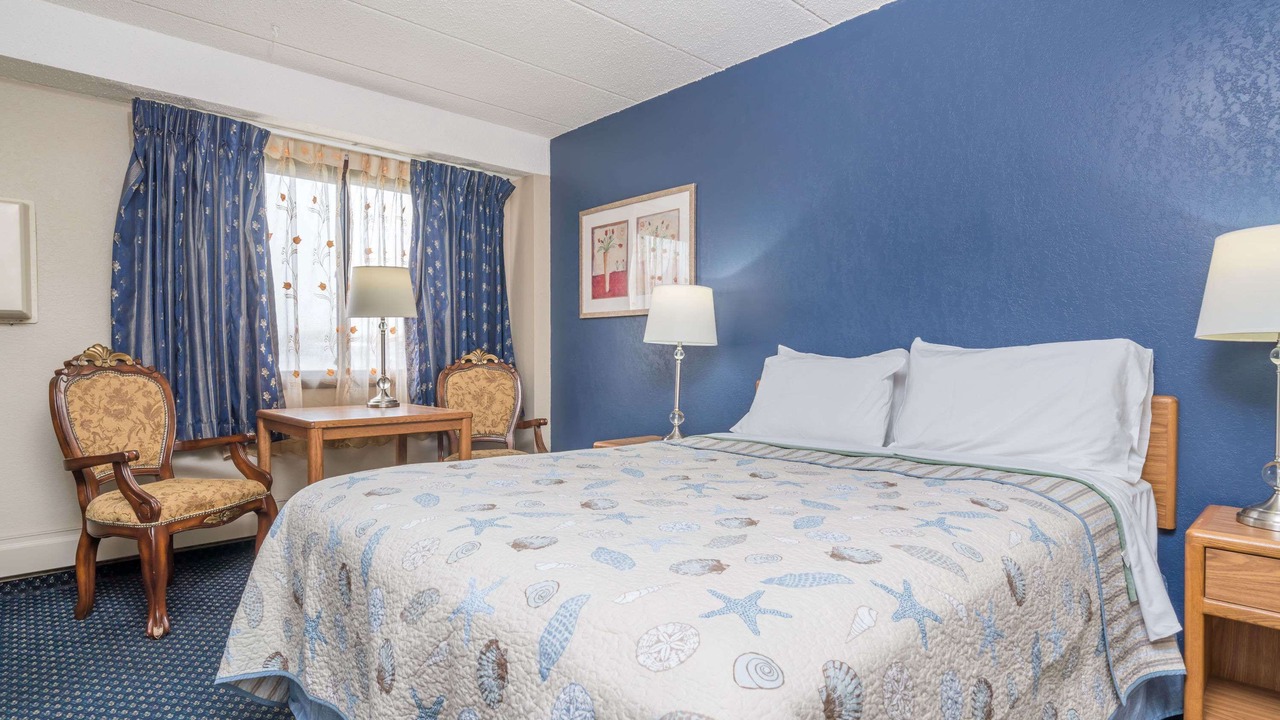 Photo of Bedroom in Litchfield