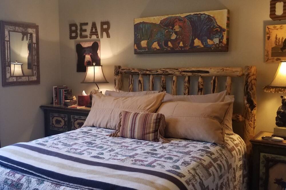 Photo of Bedroom in South Fork