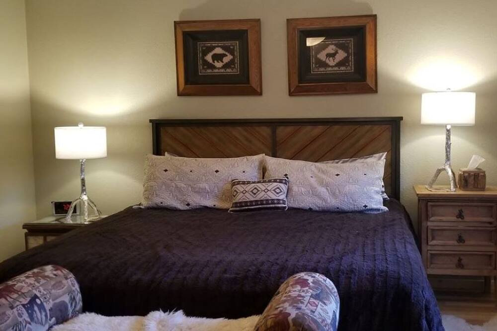 Photo of Bedroom in South Fork