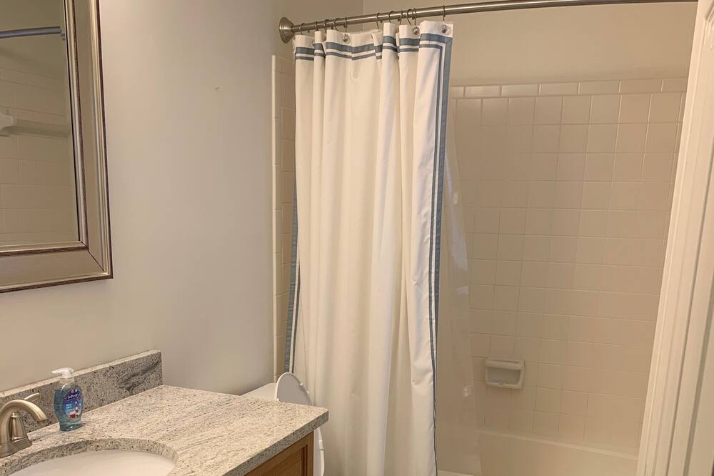 Photo of Bathroom in Oakbrook