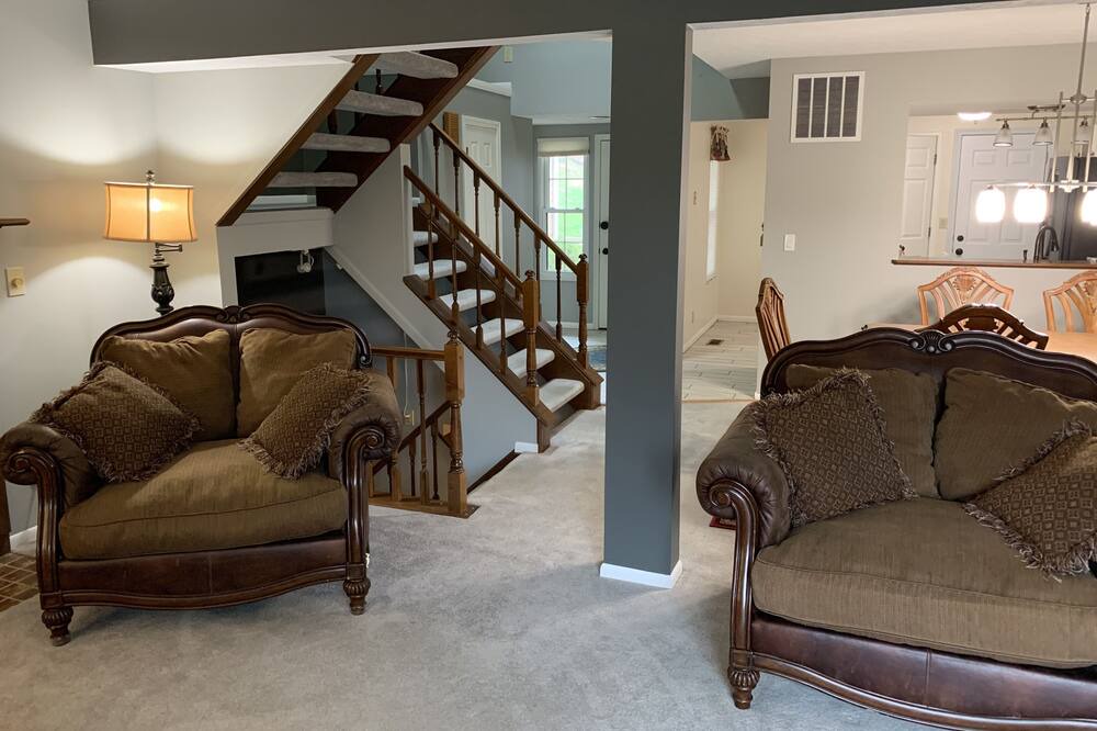 Photo of Livingroom in Oakbrook
