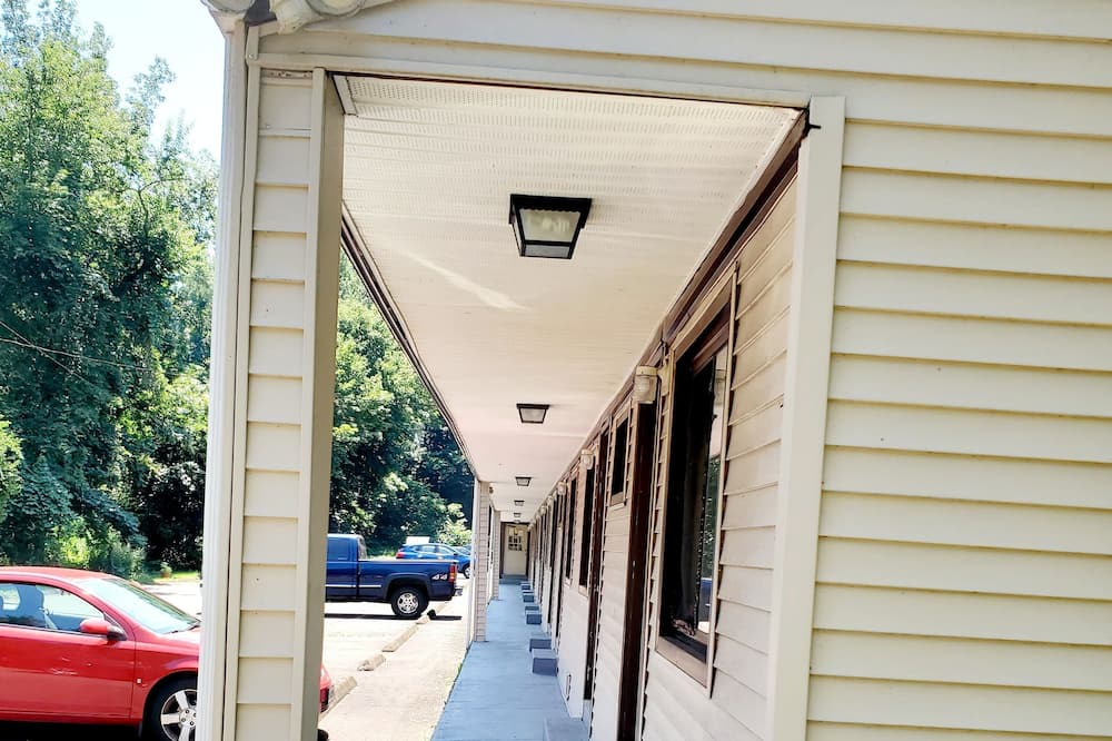 Photo of Outdoor in Wallingford Center