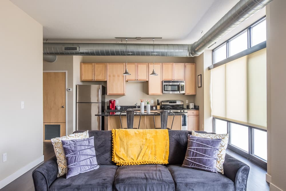 Photo of Livingroom in Downtown Minneapolis