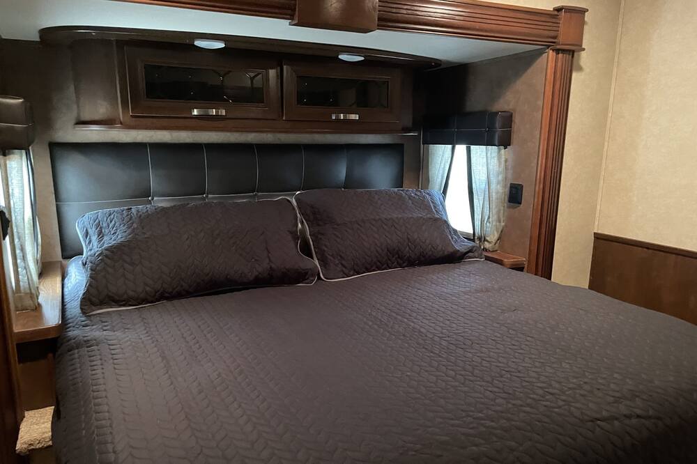 Photo of Bedroom in Holman