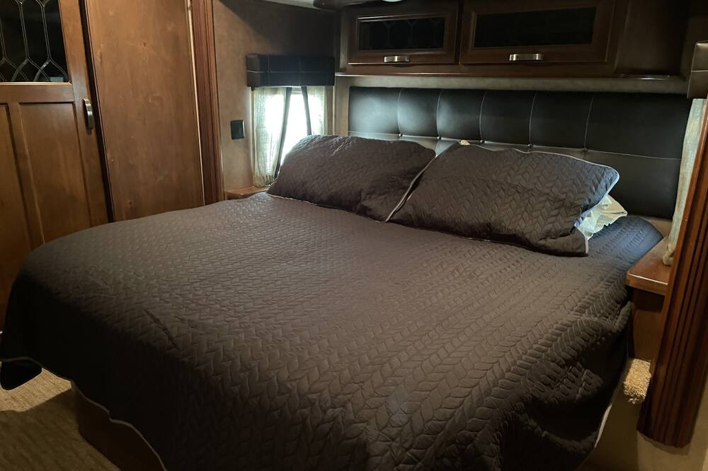 Photo of Bedroom in Holman