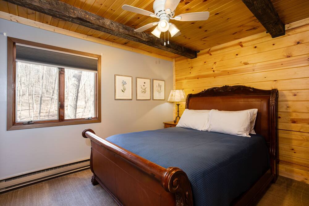 Photo of Bedroom in Butler