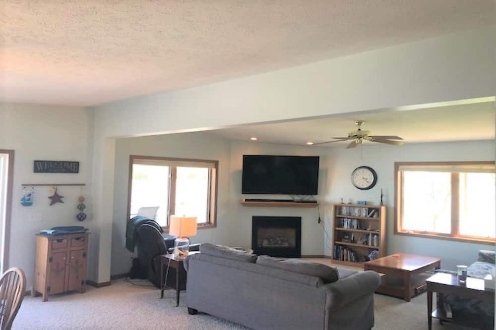 Photo of Livingroom in Guttenberg