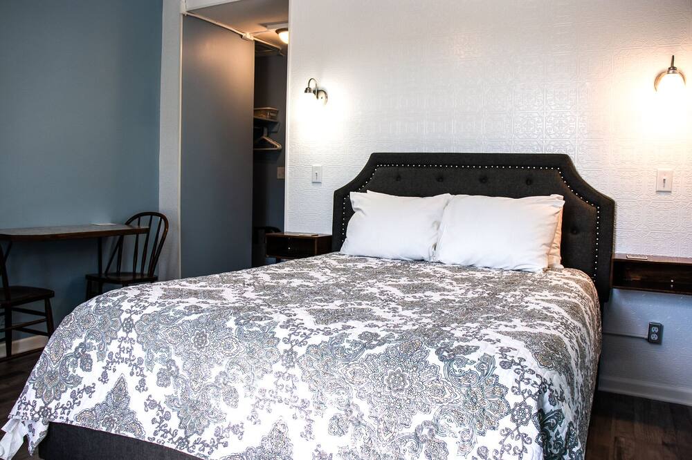 Photo of Bedroom in Lanesboro