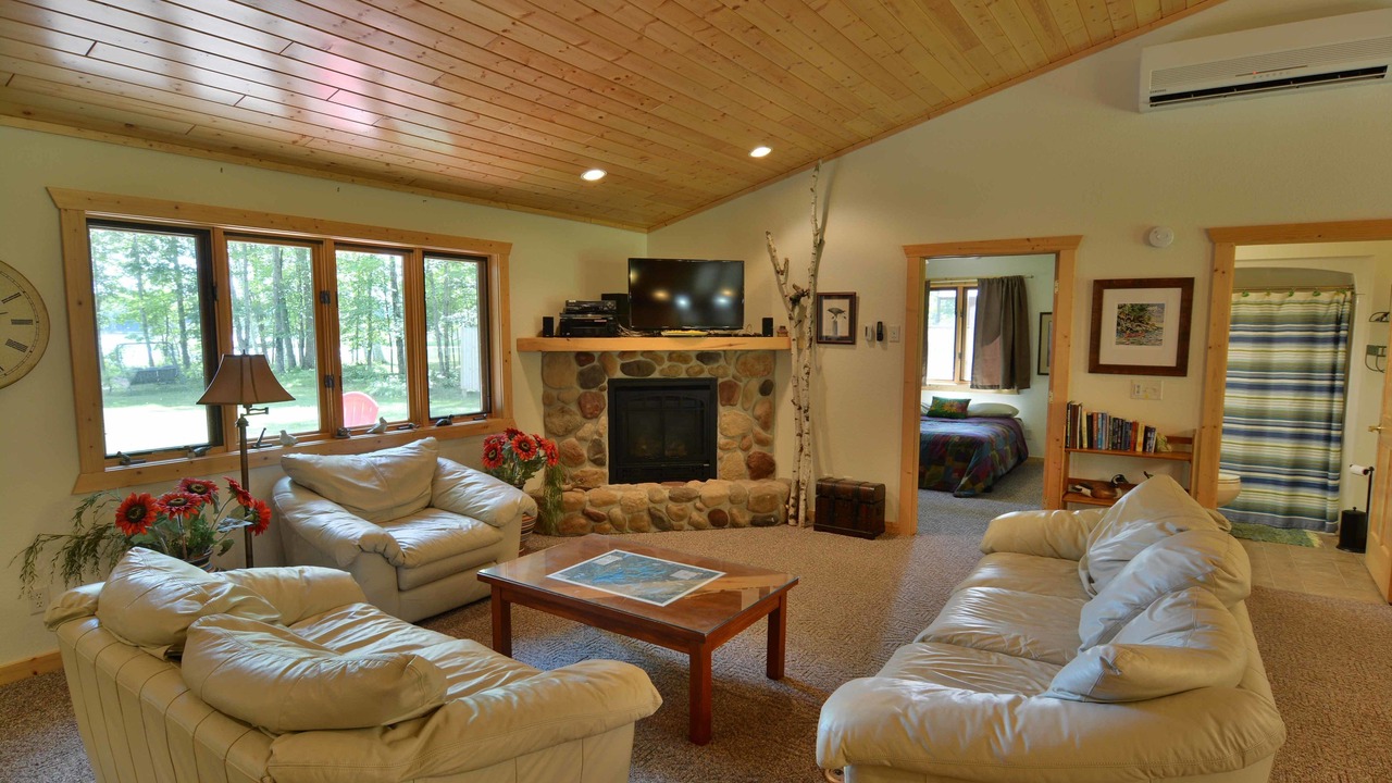 Photo of Livingroom in Cable