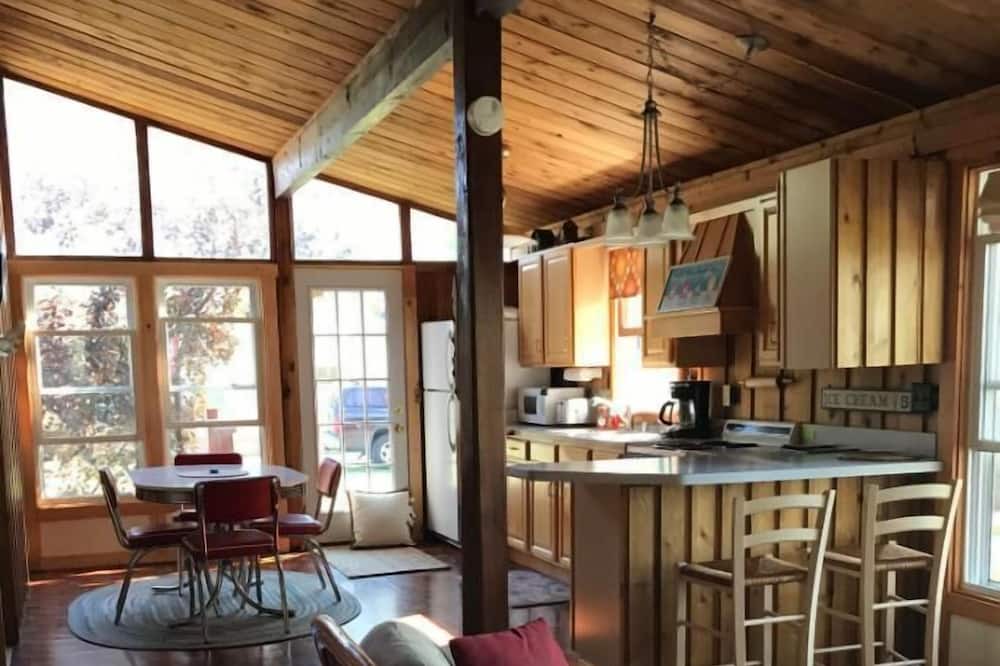 Photo of Livingroom in Champlain