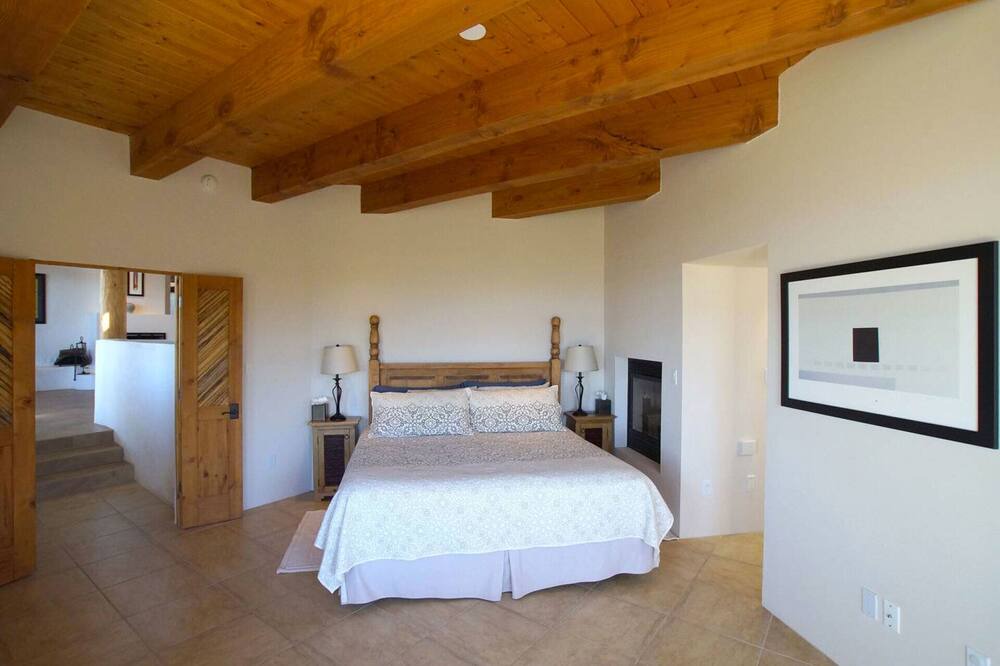 Photo of Bedroom in Nambe Pueblo