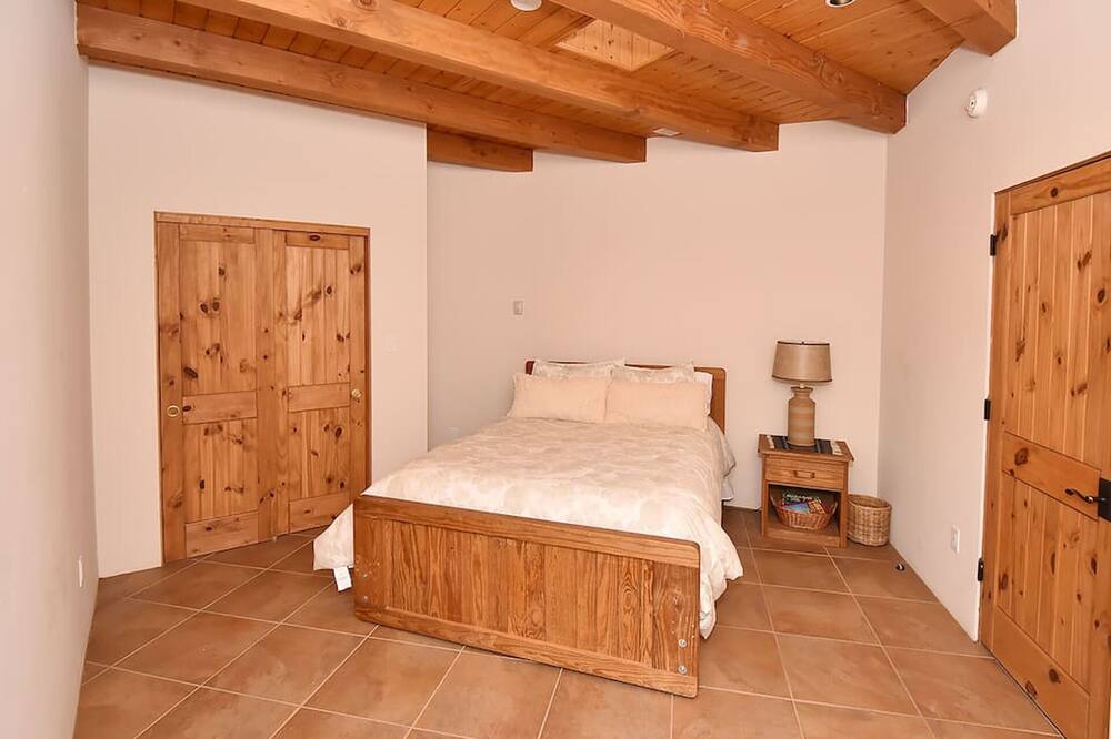 Photo of Bedroom in Nambe Pueblo