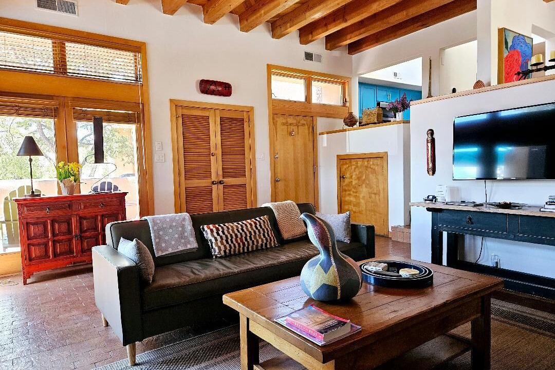 Photo of Livingroom in Nambe Pueblo