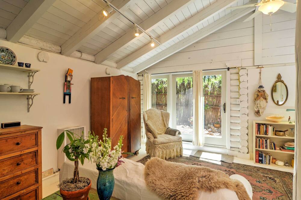 Photo of Bedroom in Tesuque