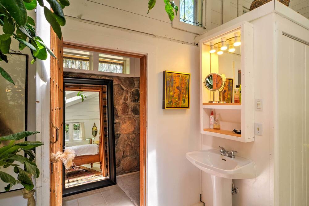 Photo of Bathroom in Tesuque