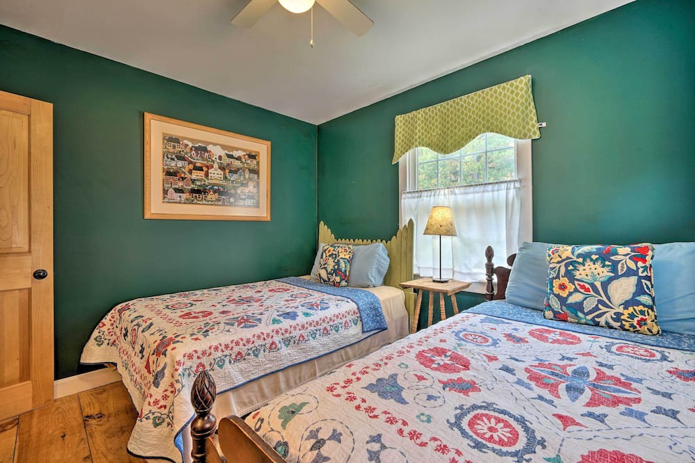 Photo of Bedroom in Wardsboro