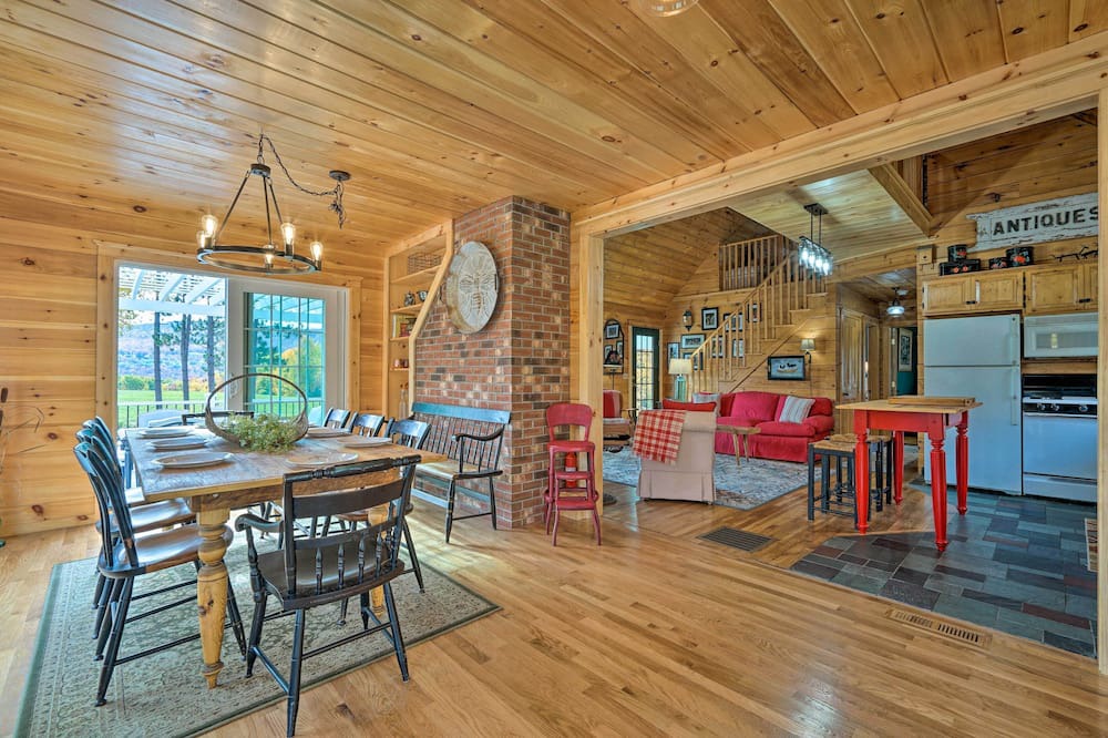 Photo of Livingroom in Wardsboro