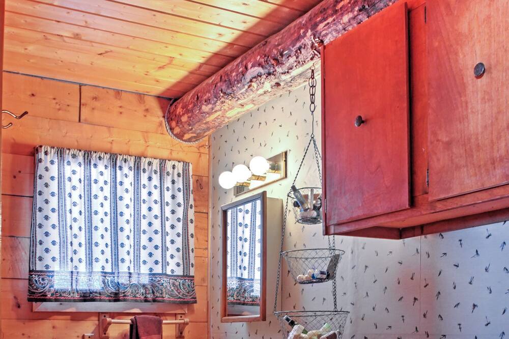 Photo of Bathroom in South Fork
