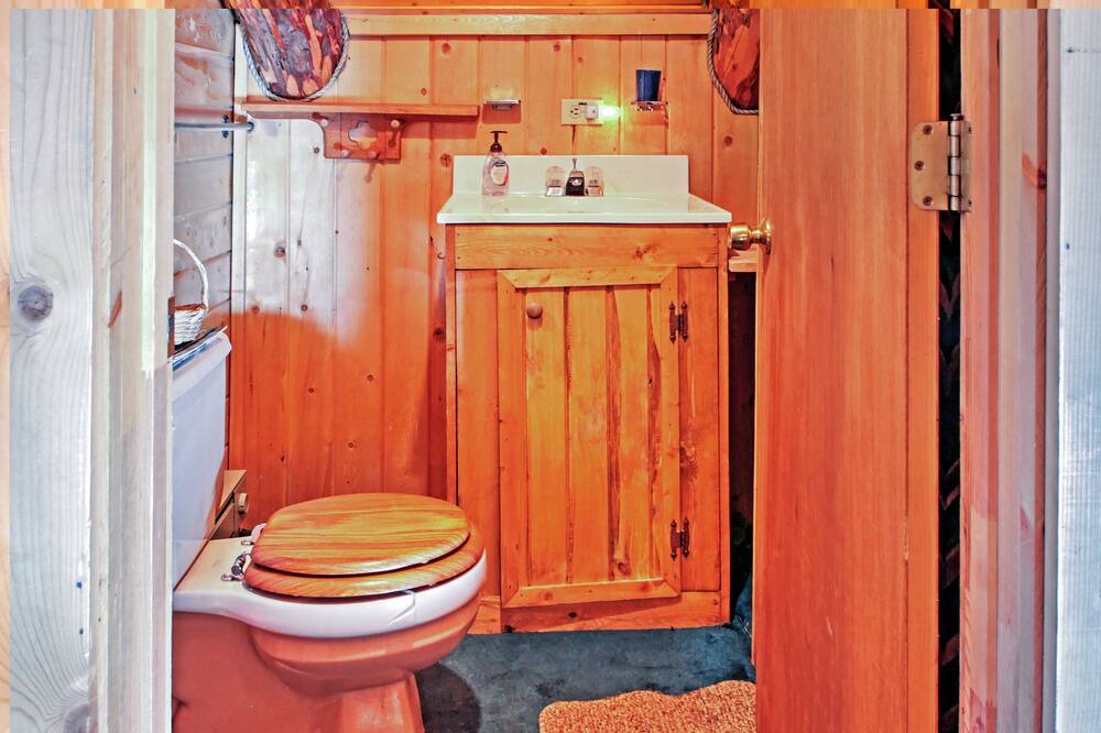 Photo of Bathroom in South Fork