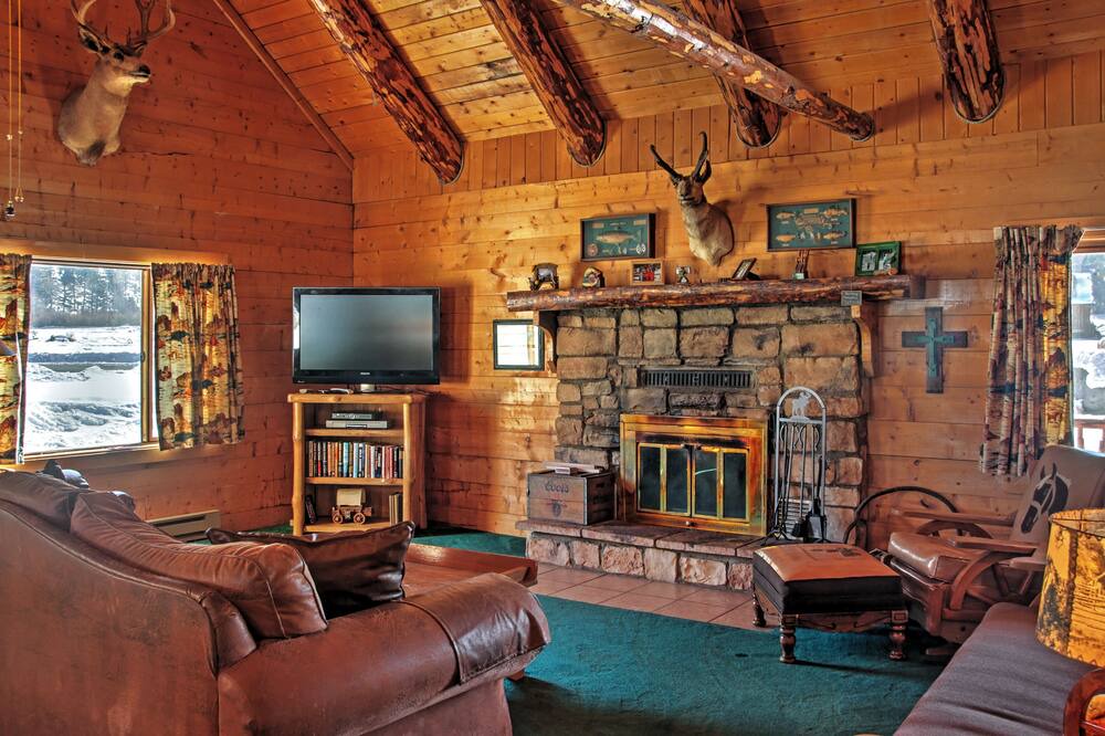 Photo of Livingroom in South Fork