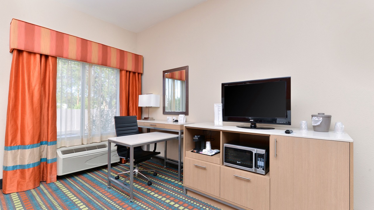 Photo of Bedroom in Bernalillo