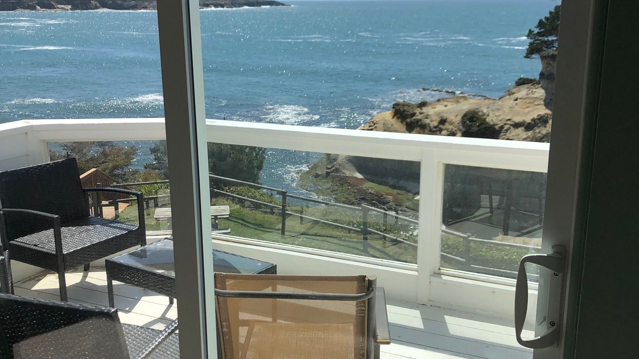 Photo of Bedroom in Depoe Bay