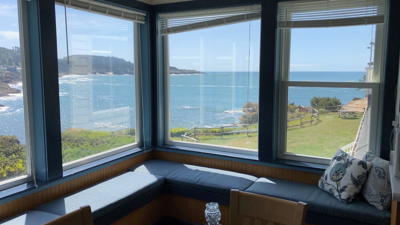 Photo of Bedroom in Depoe Bay