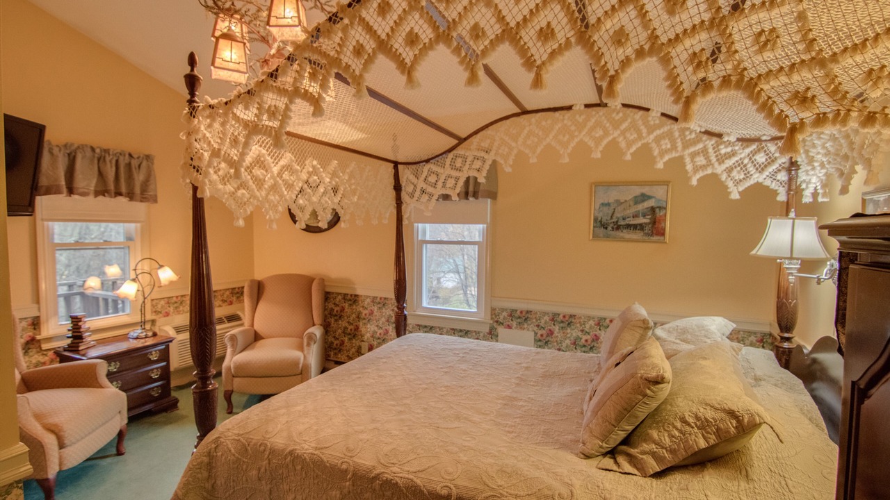 Photo of Bedroom in North Woodstock