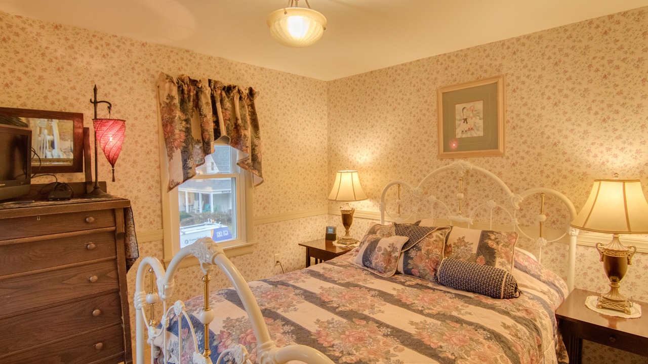 Photo of Bedroom in North Woodstock