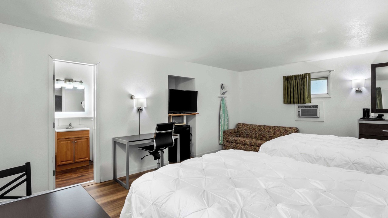 Photo of Bedroom in Jonesville